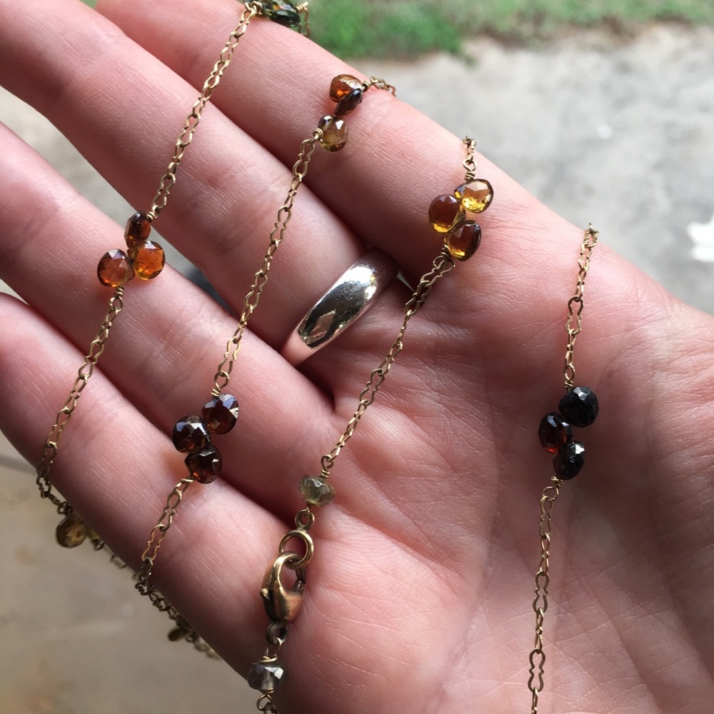 Gold quartz necklace